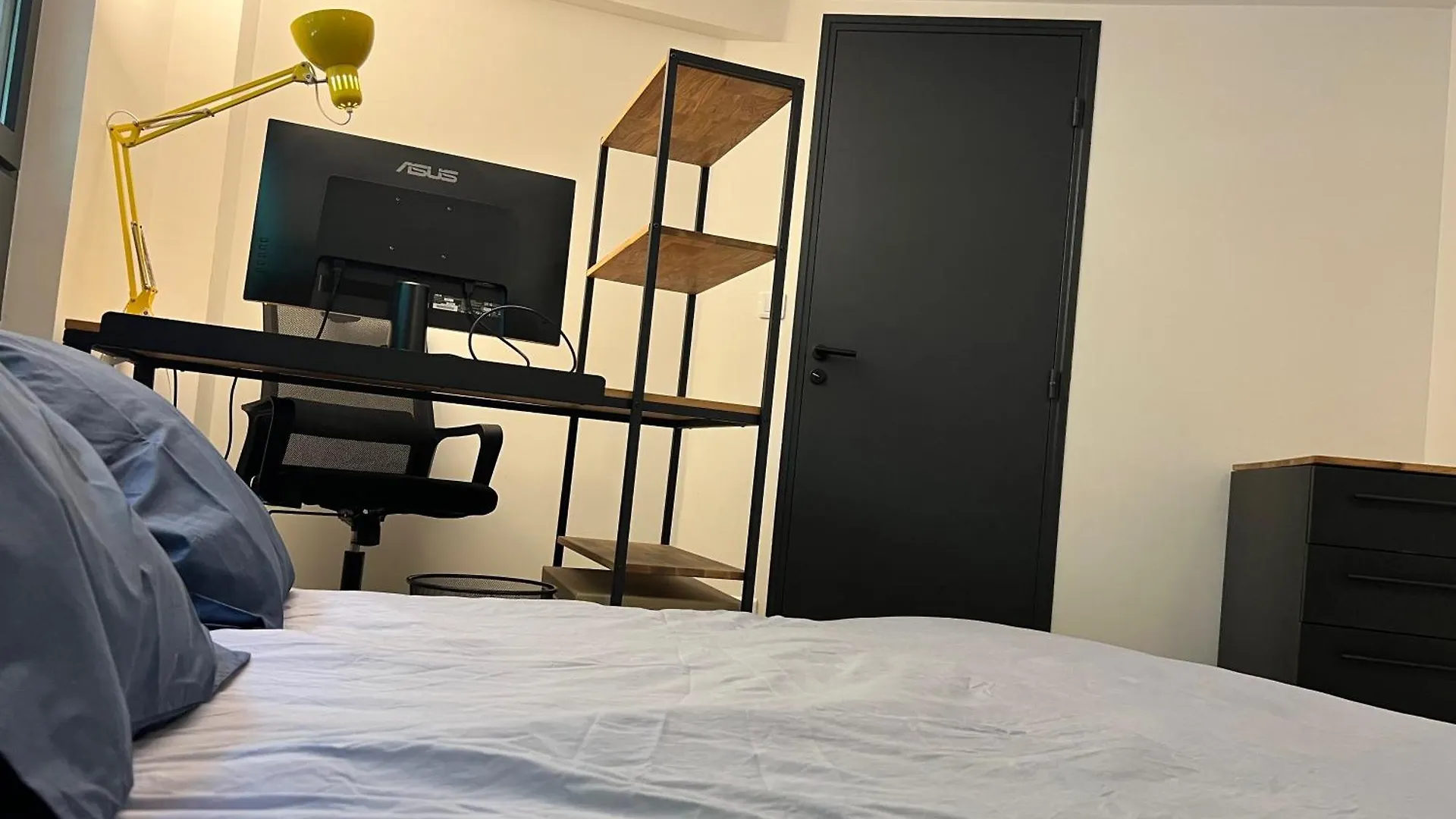 Homestay Etage Meynadier Paris France
