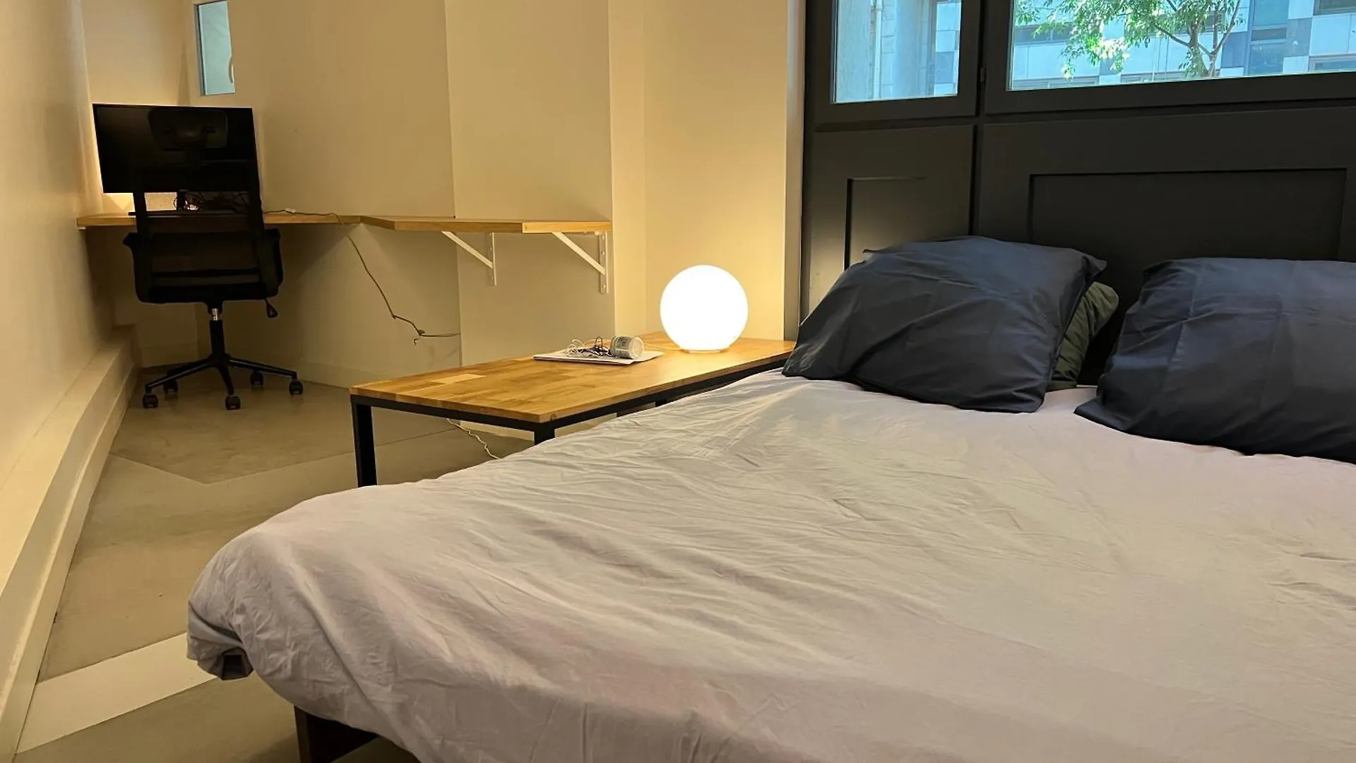Homestay Etage Meynadier Paris France